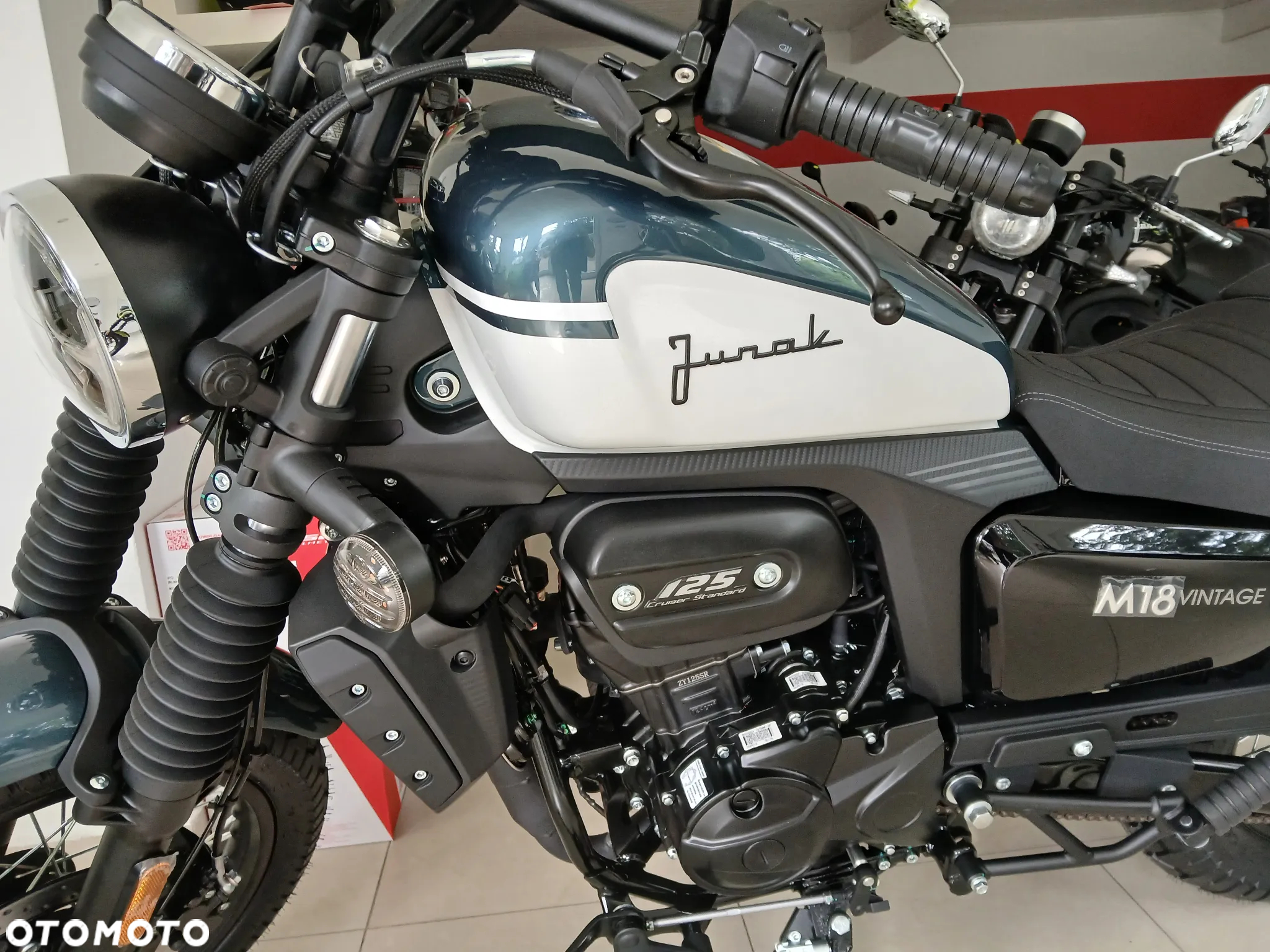 Junak M12 - 7