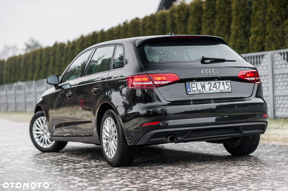 Audi A3 Sportback 1.6 TDI (clean diesel) Ambiente - 31