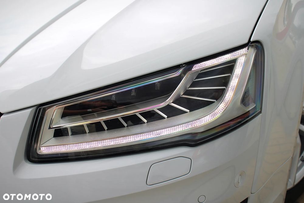 Audi A8 4.0 TFSI cylinder on demand quattro tiptronic - 17