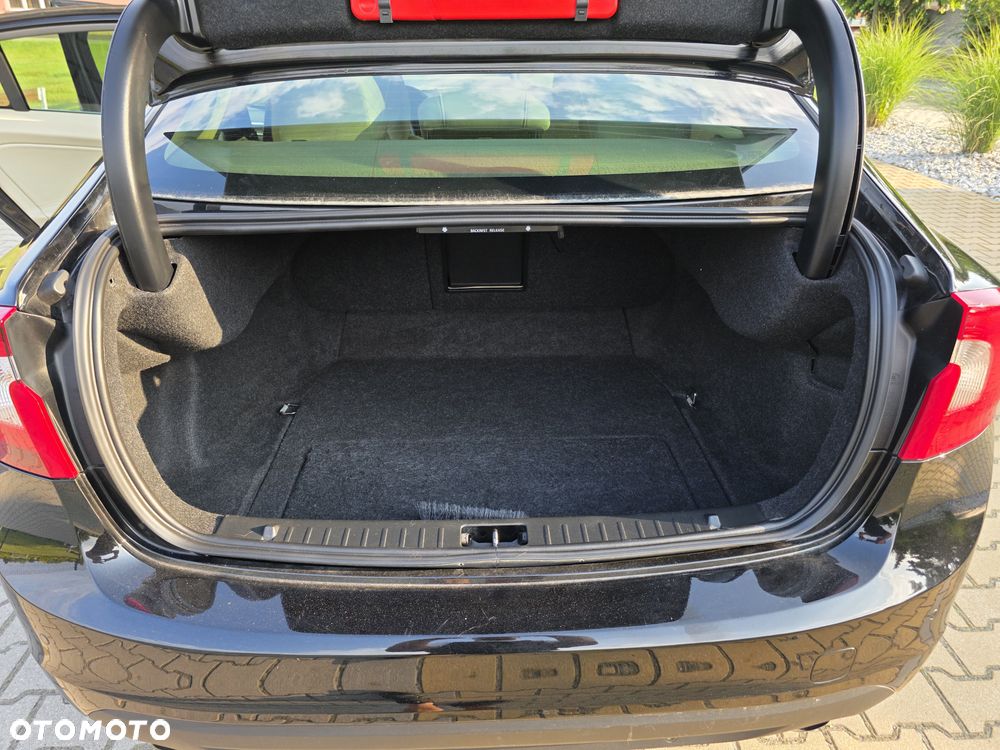 Volvo S60 T4 Momentum - 14