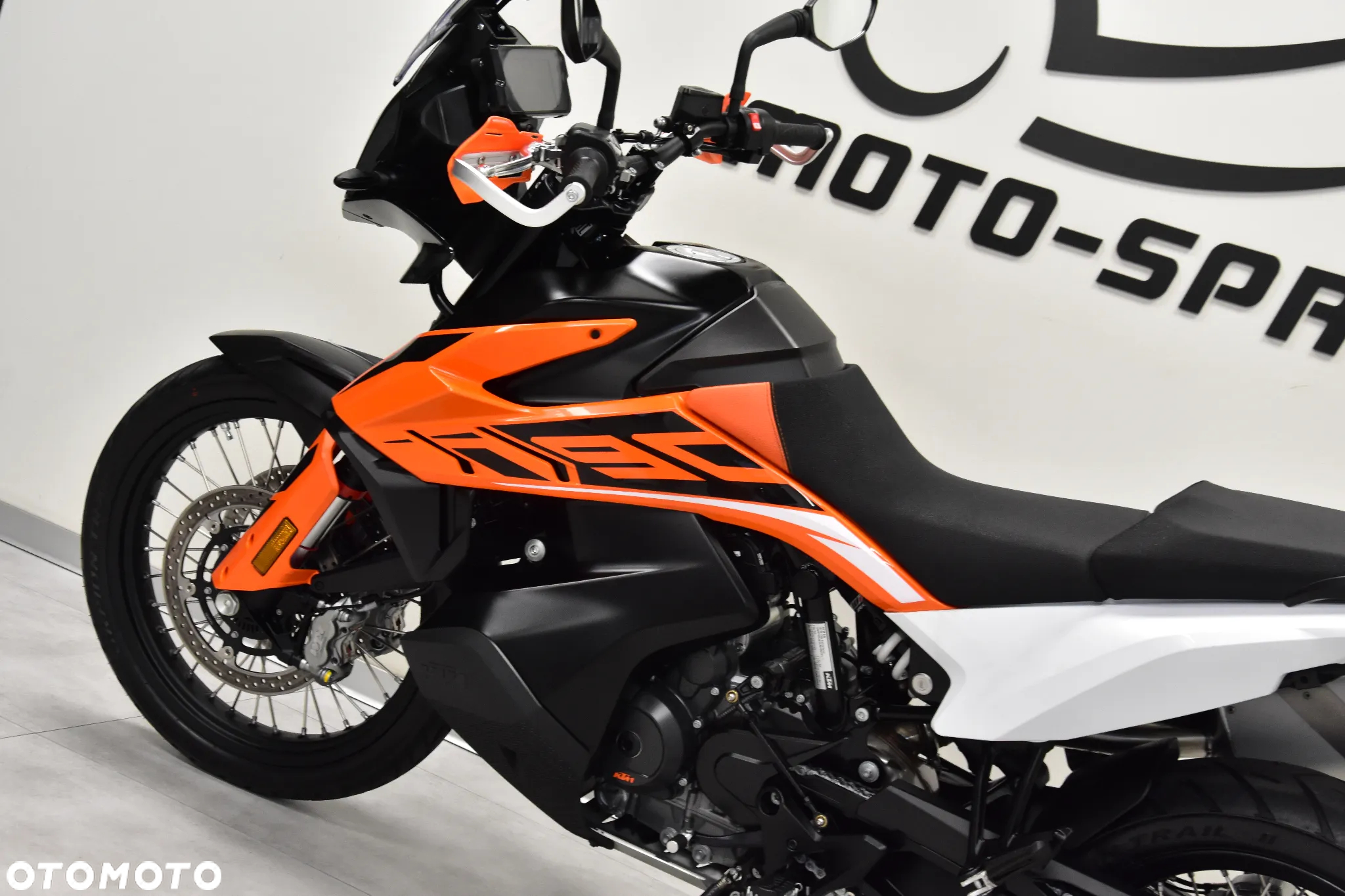 KTM Adventure - 16
