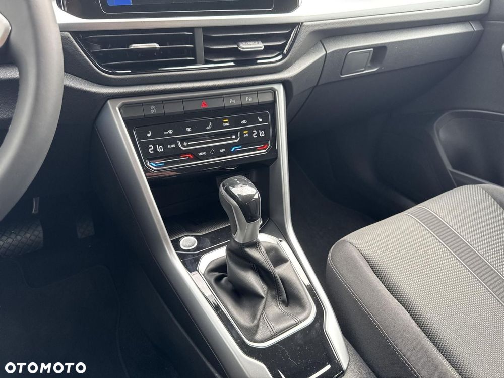 Volkswagen T-Roc - 11