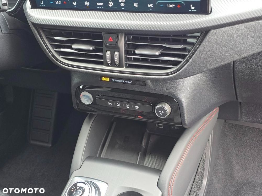 Ford Kuga 2.5 FHEV FWD ST-Line X eCVT - 21