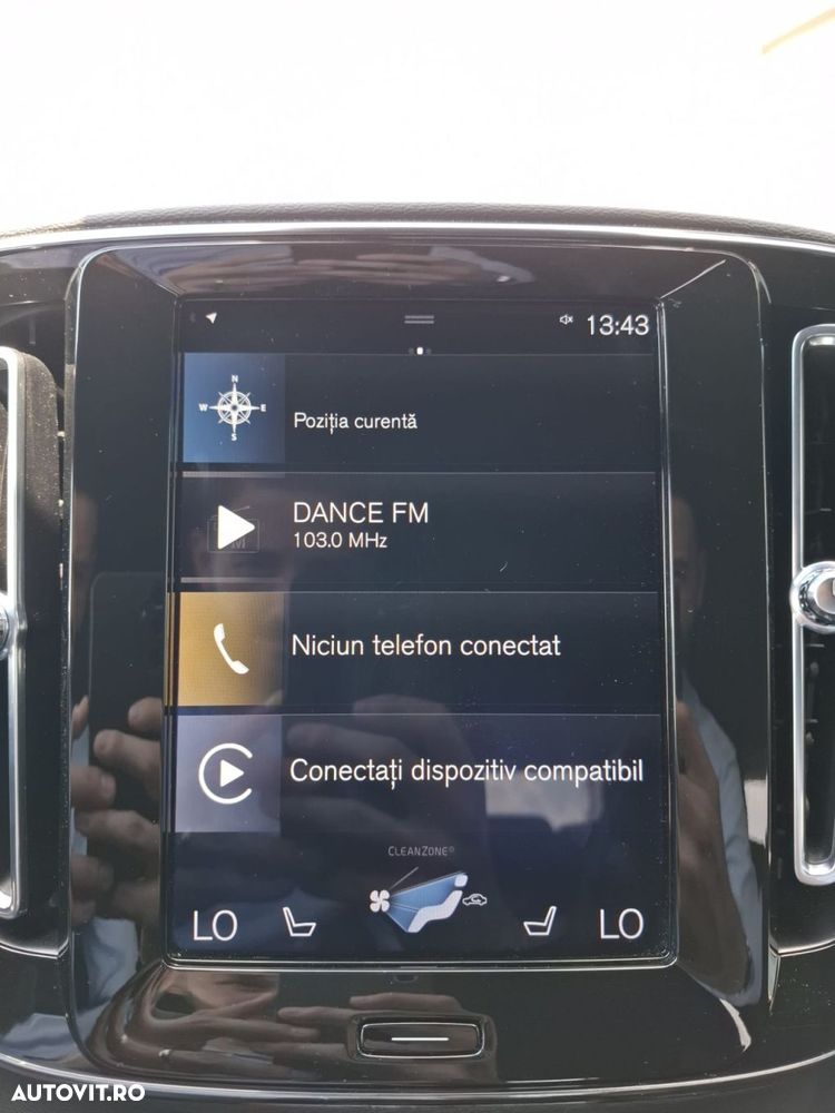 Volvo XC 40 B4 AT8 AWD Mild Hybrid R-Design - 16