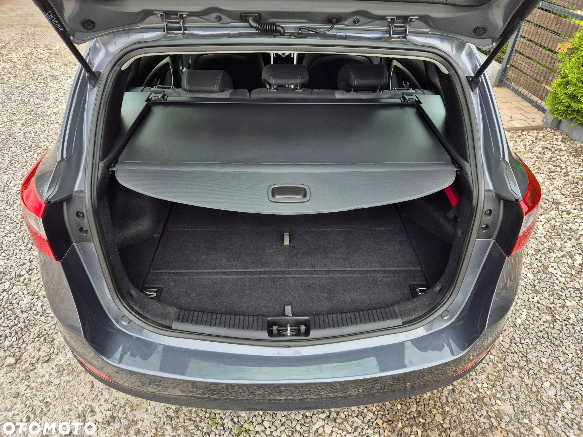 Hyundai i30 blue Kombi 1.4 Classic Navigation - 19