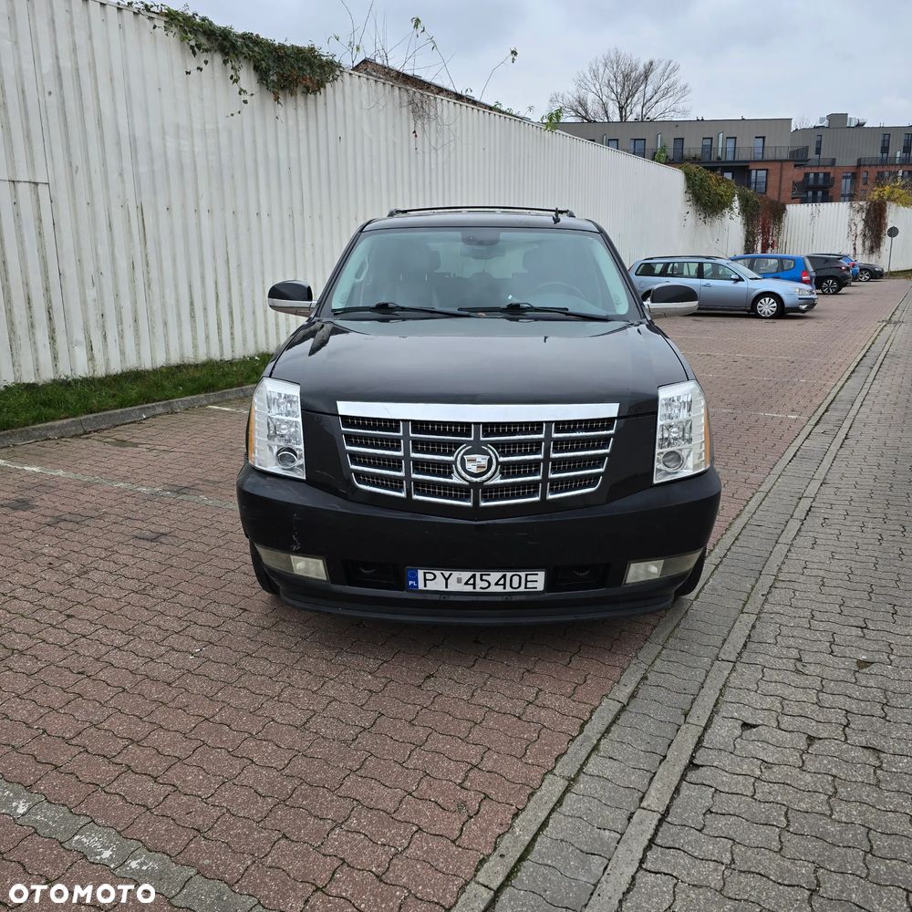 Cadillac Escalade - 3