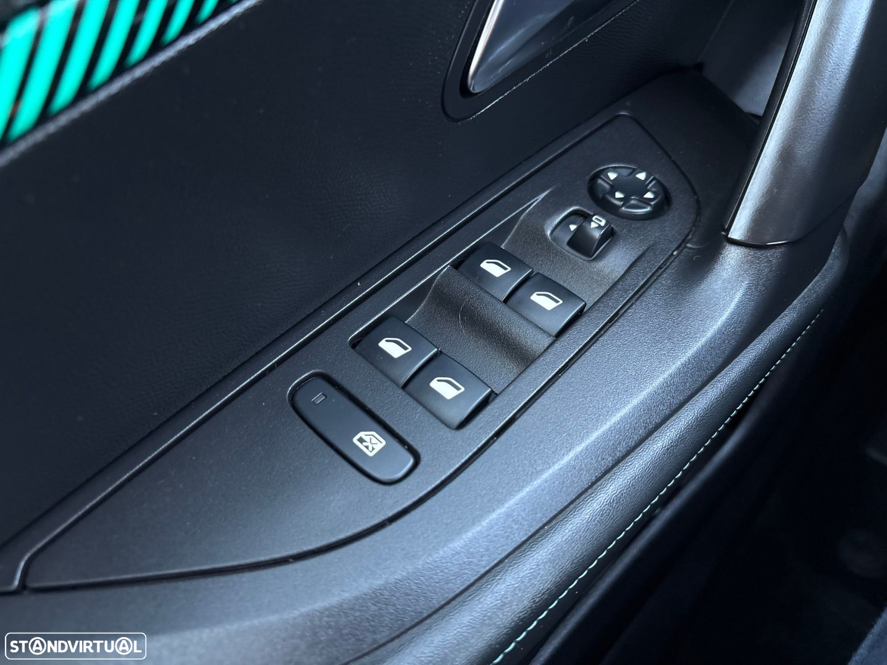 Peugeot e-2008 50 kWh Allure Pack - 13