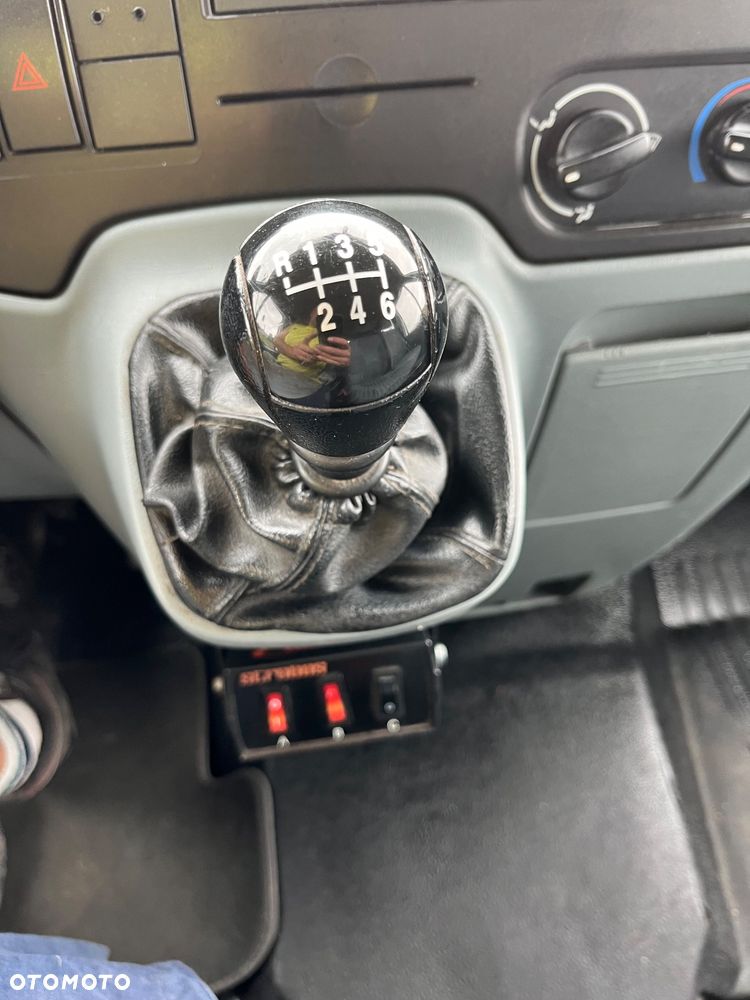 Ford Transit - 22