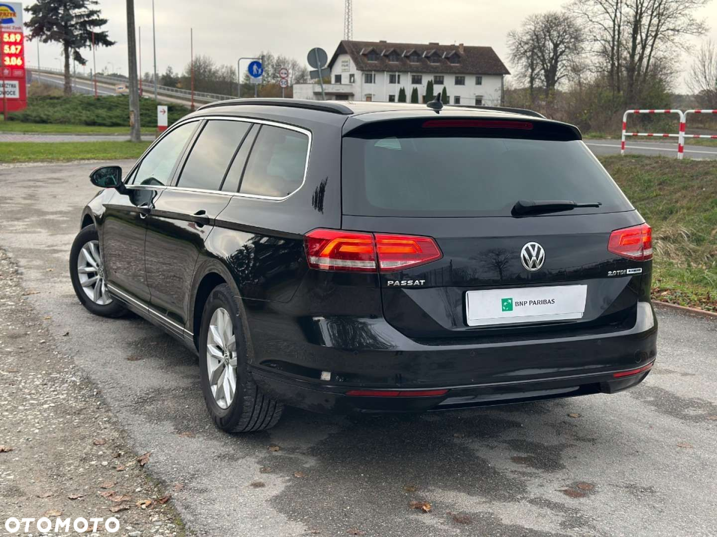Volkswagen Passat 2.0 TDI SCR Comfortline - 16