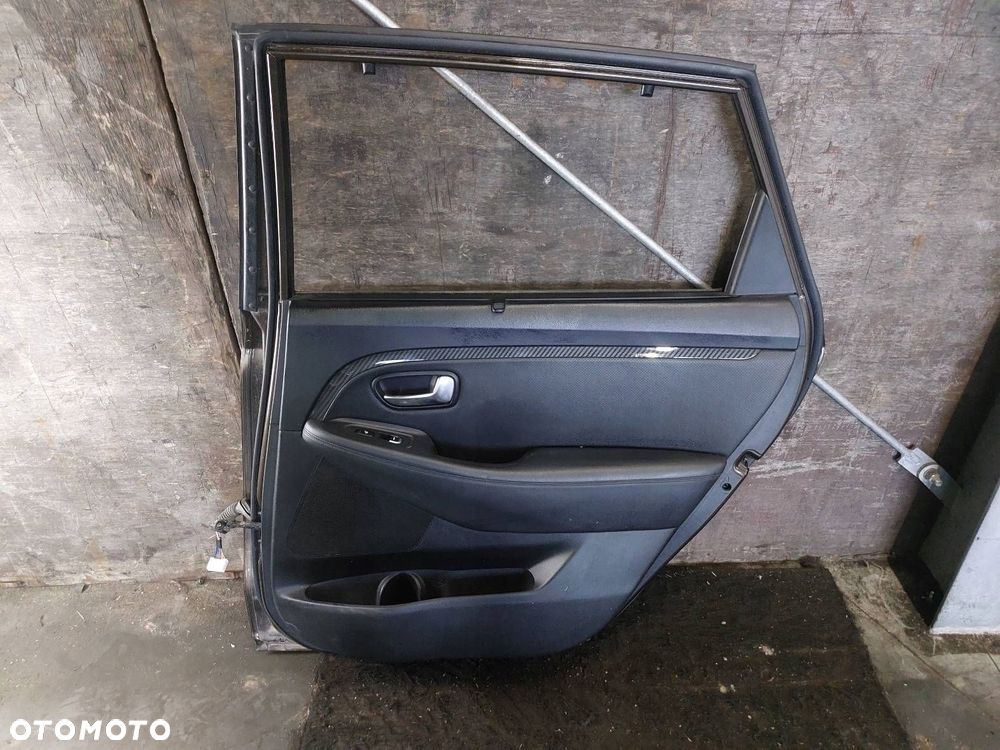 DRZWI KOMPLETNE PRAWY TYŁ KIA CARENS IV LIFT K7N - 8