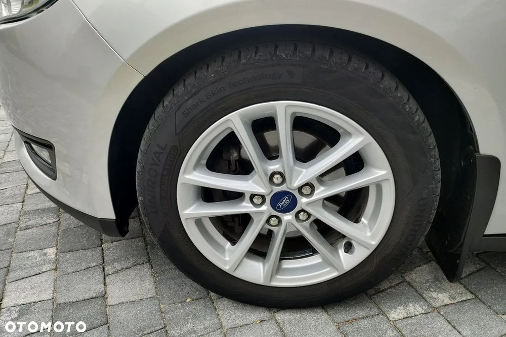 Ford Focus 1.0 EcoBoost Titanium - 18