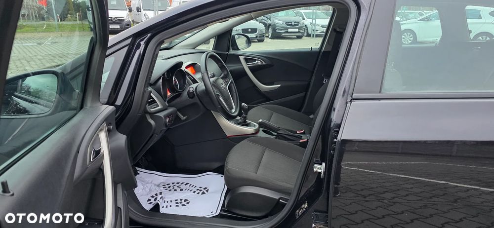 Opel Astra 1.7 CDTI DPF 150 Jahre - 12