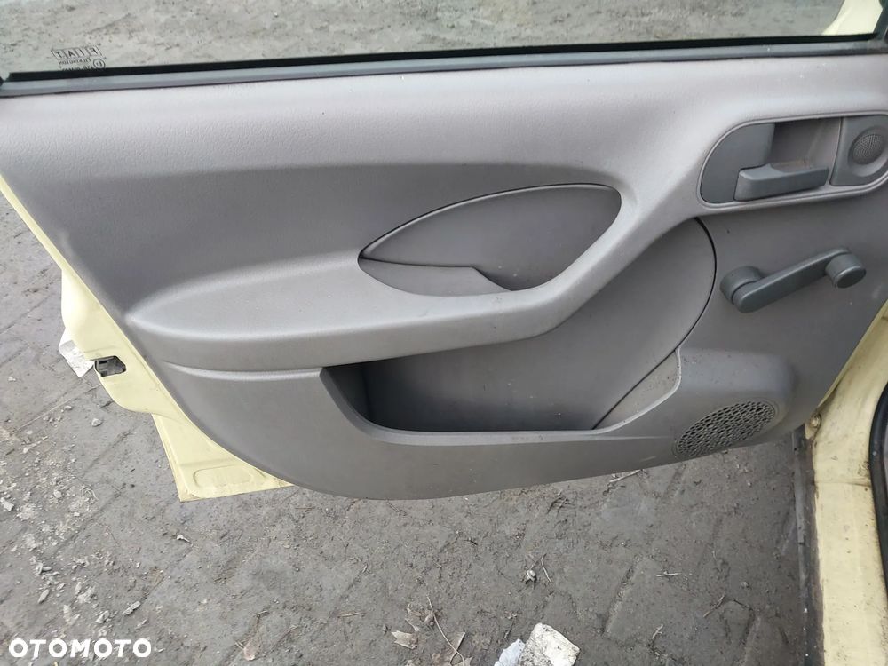 Fiat Panda II 2 silnik 1.1 187A1000 1.2 188A4000 Benzyna skrzynia biegów drzwi klapa zderzak maska błotnik 541 żółty Giallo Vanilla lampa szyba pas hak holowniczy belka sanki maglownica panel sterownik CAŁY NA CZĘŚCI WSZYSTKIE CZĘŚCI - 13