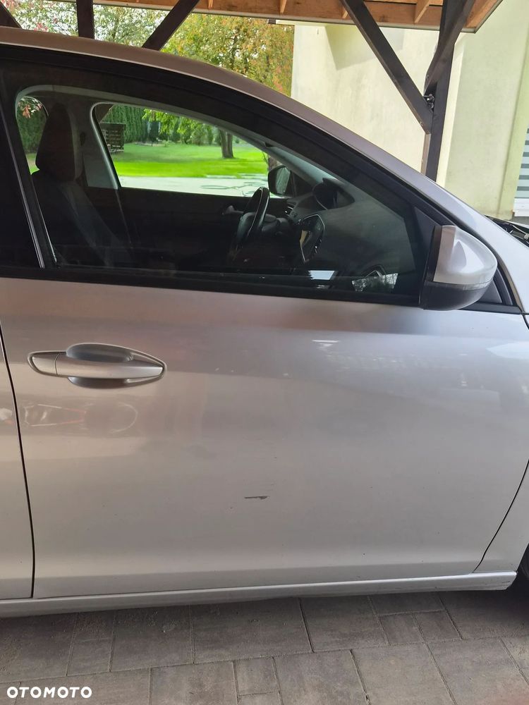 Peugeot 308 1.6 BlueHDi Active S&S EAT6 - 13