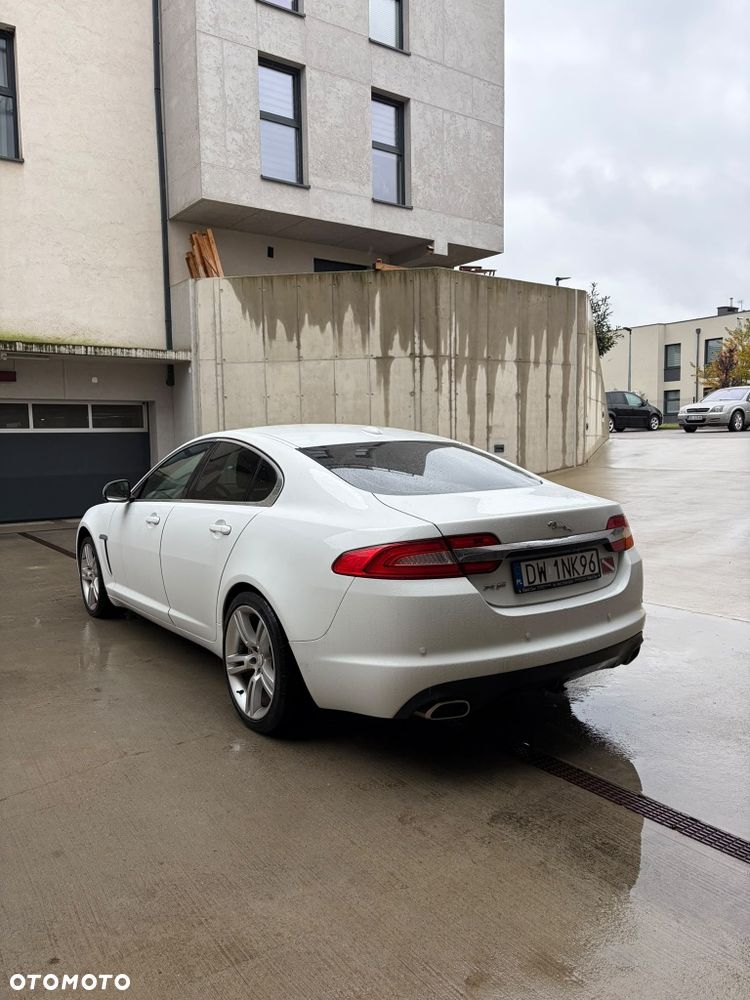 Jaguar XF - 5