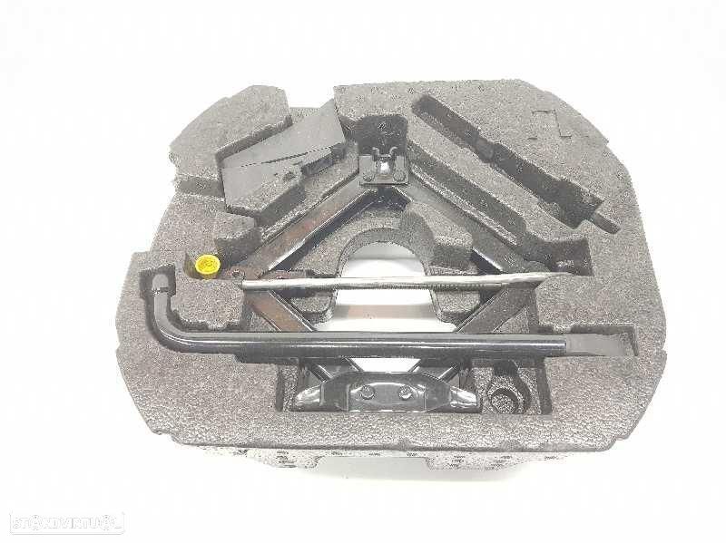 MACACO JAGUAR XF - 1