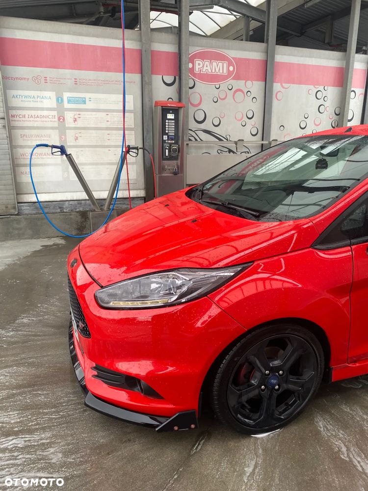 Ford Fiesta 1.6 EcoBoost ST - 5