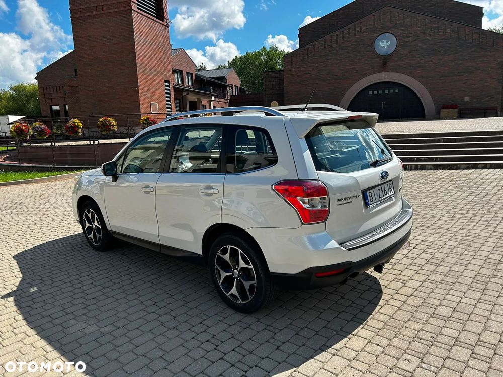 Subaru Forester 2.0XT Platinum Lineartronic - 6