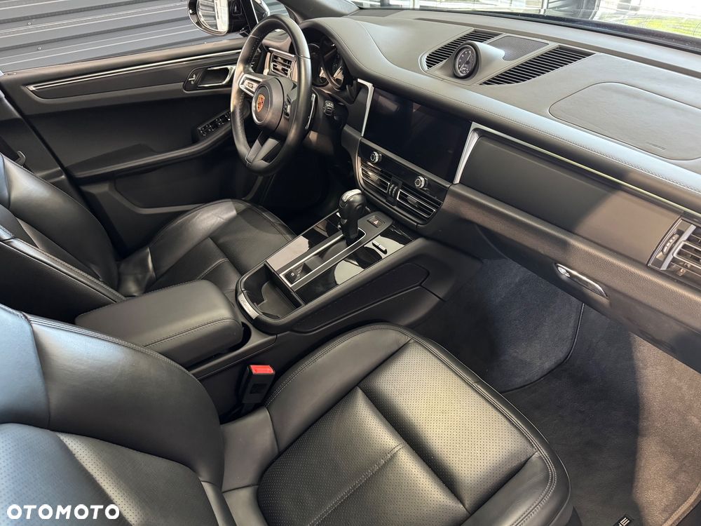 Porsche Macan Standard - 18