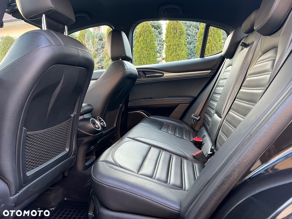 Alfa Romeo Stelvio 2.0 Turbo Veloce Q4 - 24
