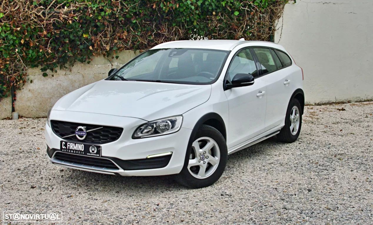 Volvo V60 2.0 D3 Kinetic - 1