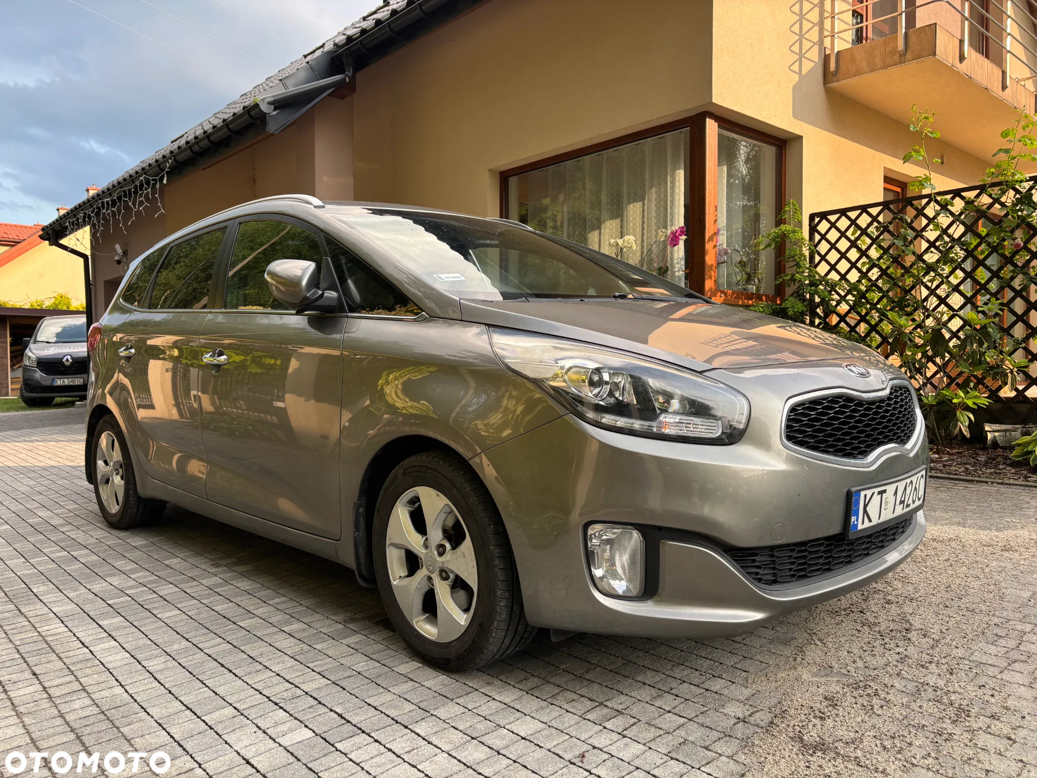 Kia Carens 1.6 GDI M 7os EU6 - 2