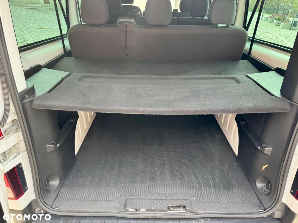 Renault Trafic - 11