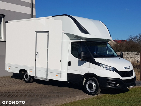 Iveco DAILY KONTENER NISKOPODŁOGOWY 4,43x2,23x2,42 SKLEP FOODTRUCK BAR KLIMA KONIOWÓZ KAMPER