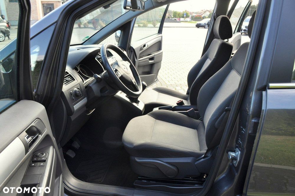Opel Zafira - 22