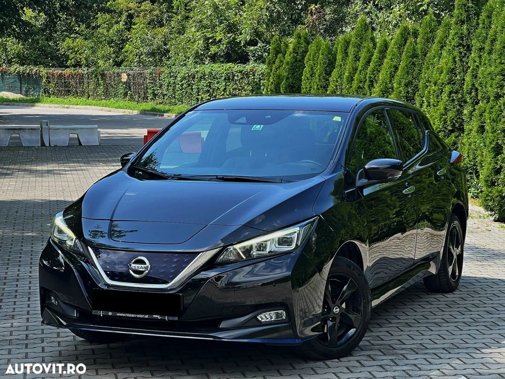 Nissan LEAF - 2