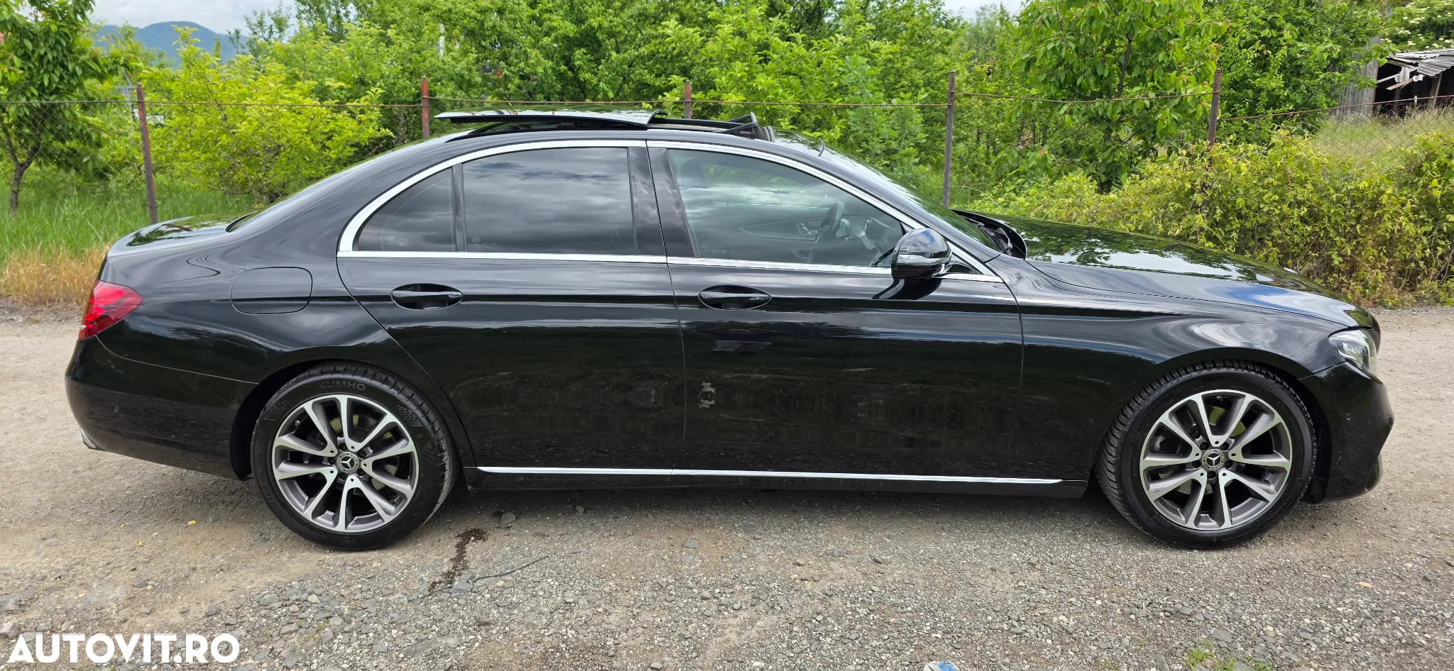 Mercedes-Benz E 220 d 9G-TRONIC AMG Line - 37