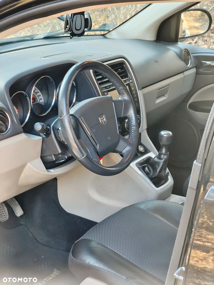 Dodge Caliber 2.0 SXT - 11