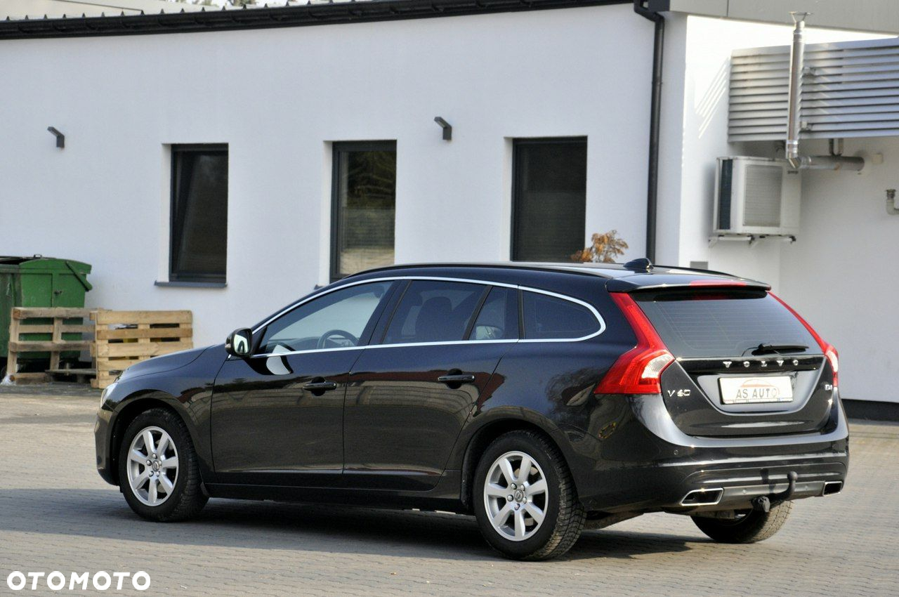 Volvo V60 D4 Drive-E Momentum - 26