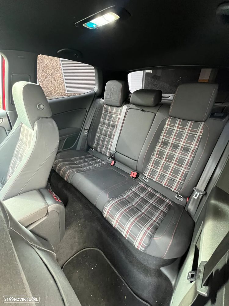 VW Golf 2.0 GTi - 5