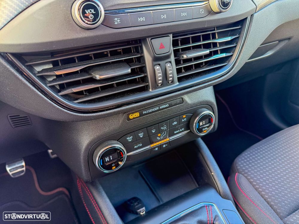 Ford Focus 1.0 EcoBoost ST-Line - 22