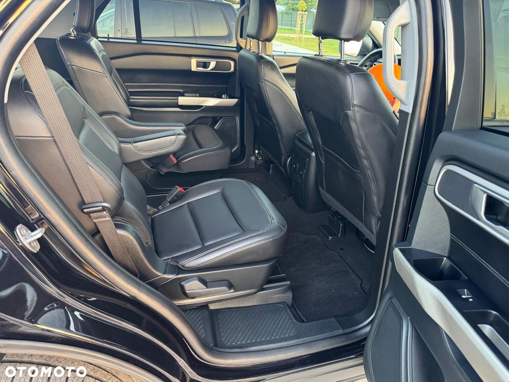 Ford Explorer - 15