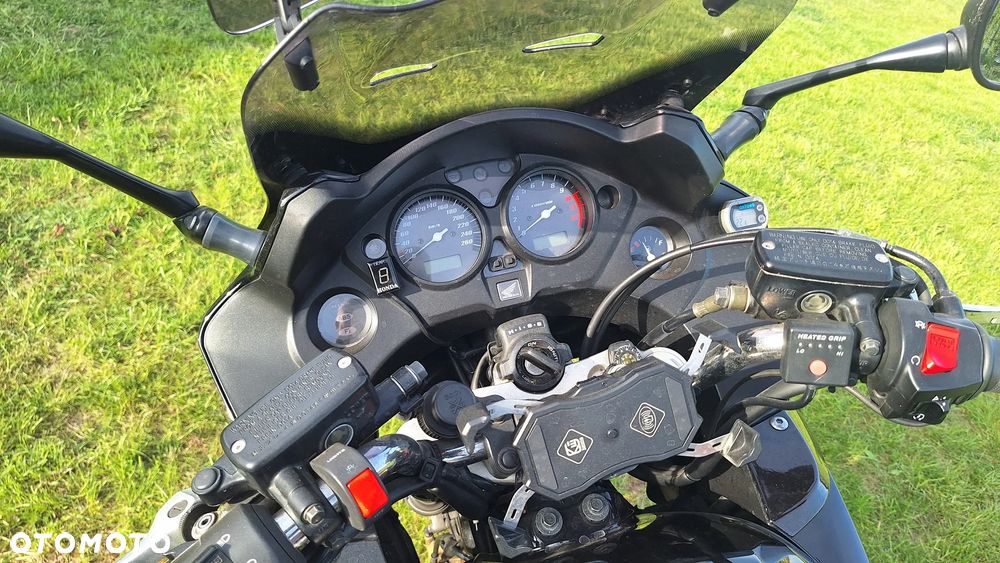 Honda CBF - 3