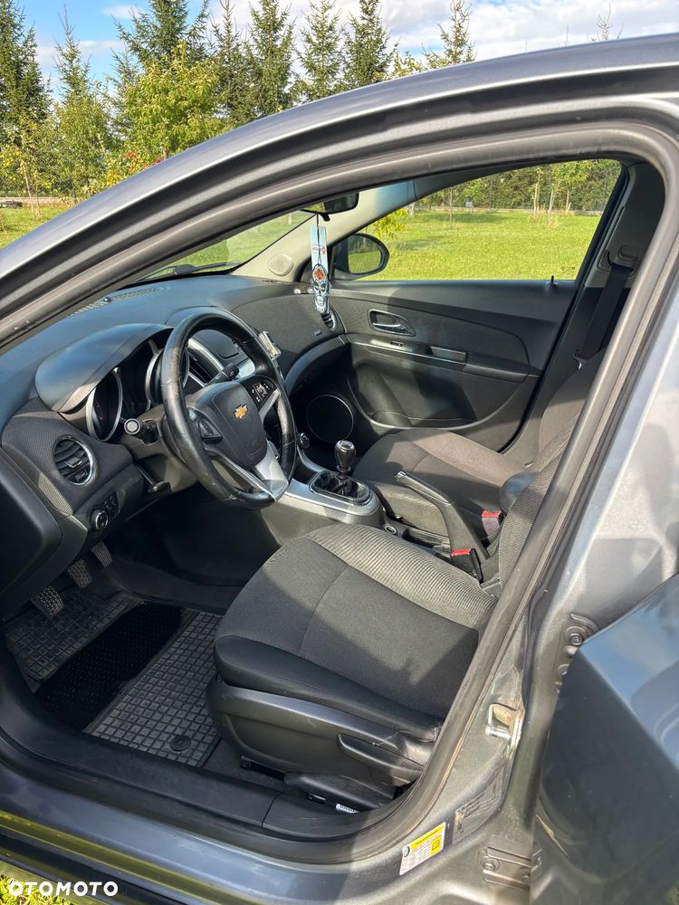 Chevrolet Cruze - 13