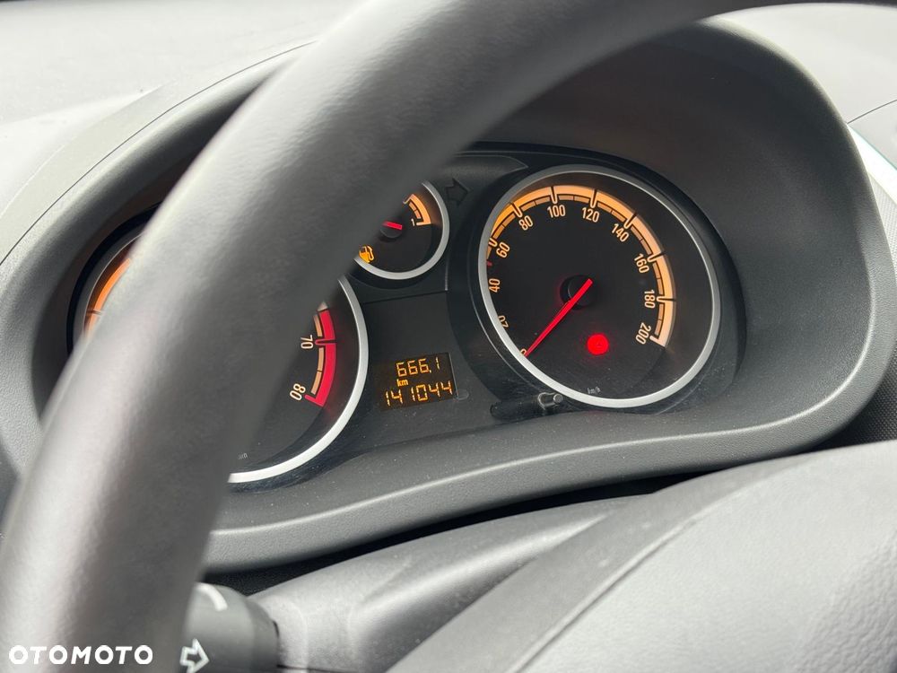 Opel Corsa 1.2 16V Enjoy - 8