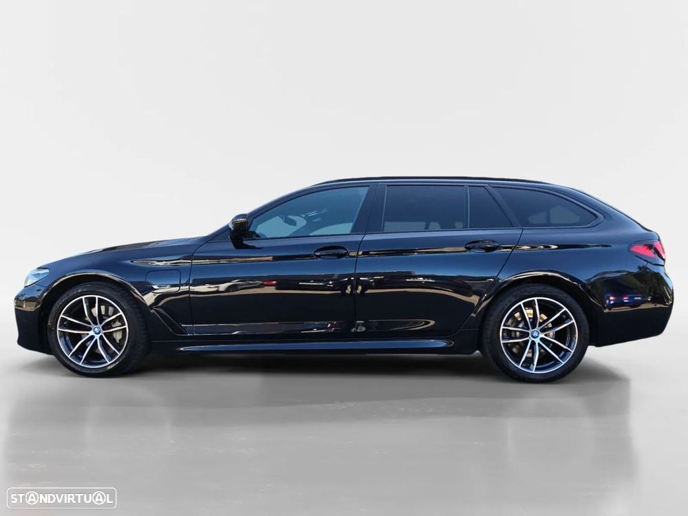 BMW 530 e Pack Desportivo M - 3