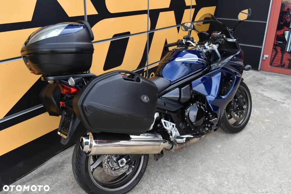 Suzuki GSX - 4