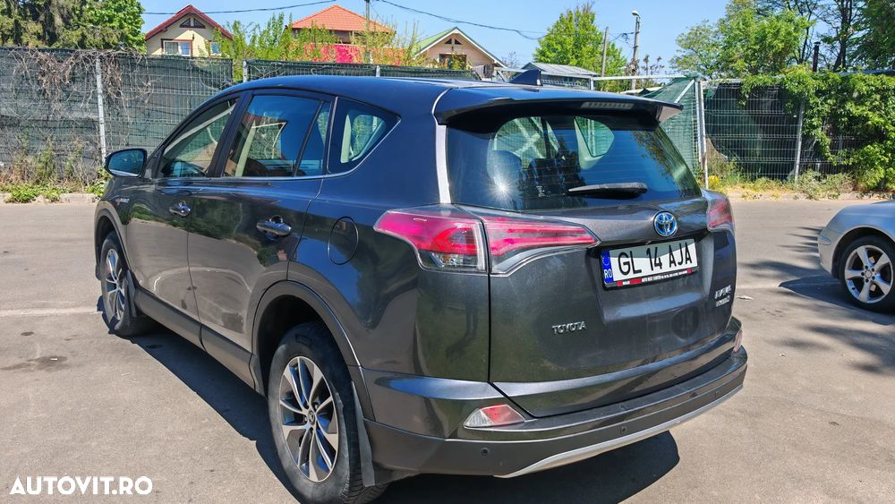 Toyota RAV4 - 3