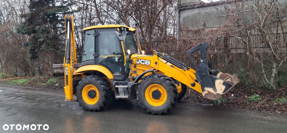 JCB JCB 4CX PLUS 2022r 790 mth 315 000 netto FV - 14