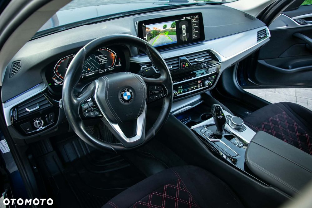 BMW Seria 5 520d MHEV - 8