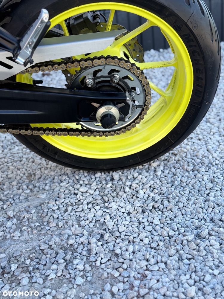 Yamaha MT - 8