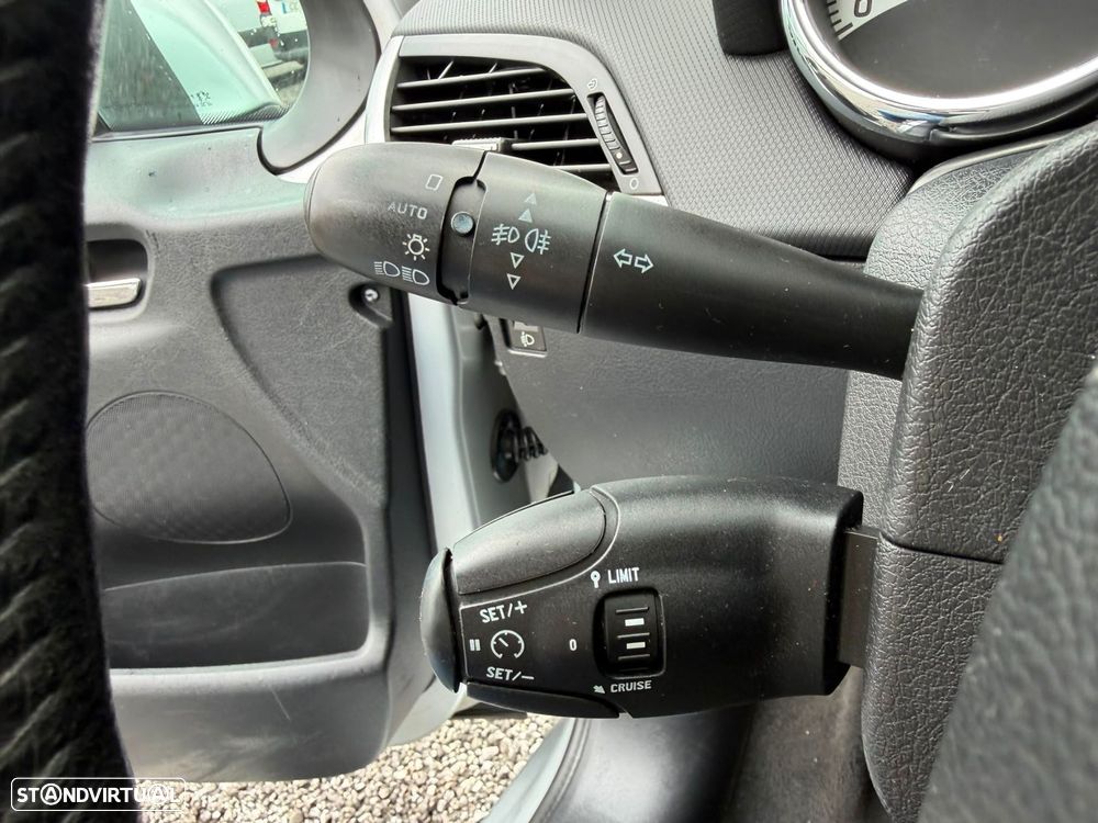Peugeot 207 1.6 HDi Sport - 22