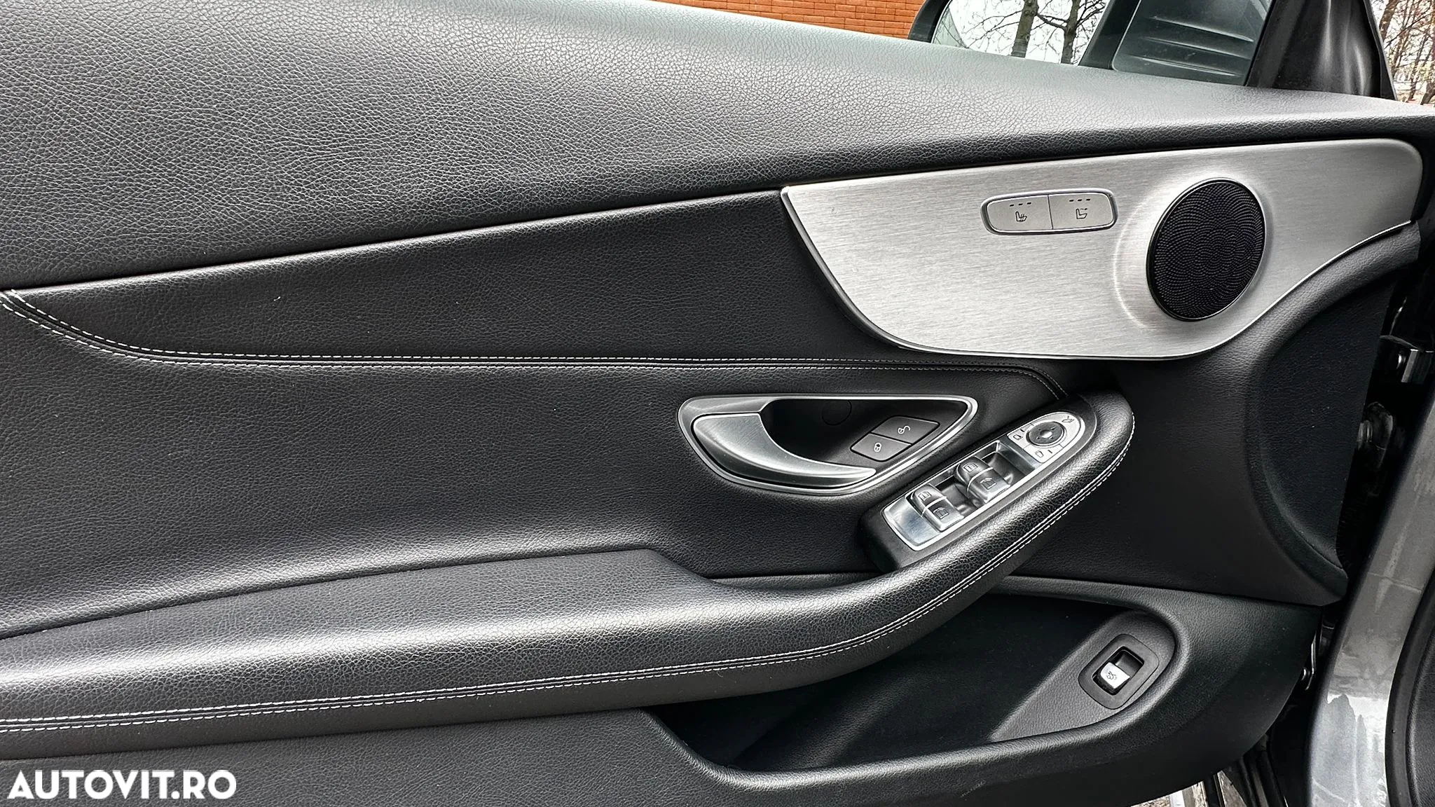 Mercedes-Benz C 220 d Cabrio 4Matic 9G-TRONIC - 18