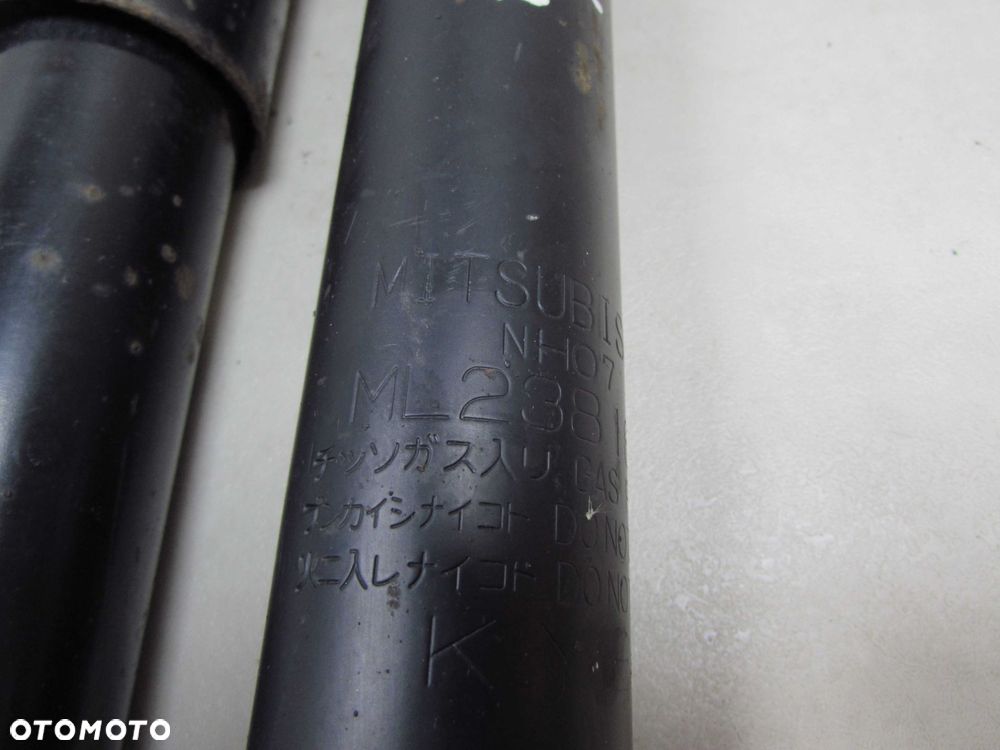 MITSUBISHI CANTER FUSO 7C 9C 17R AMORTYZATOR AMORTYZATORY TYL ML238164 13-22 - 4