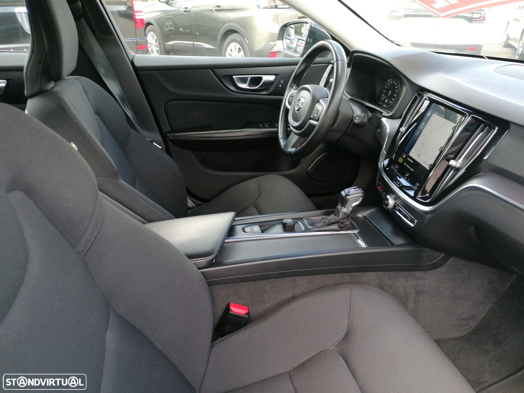 Volvo V60 2.0 D3 Momentum Geartronic - 16