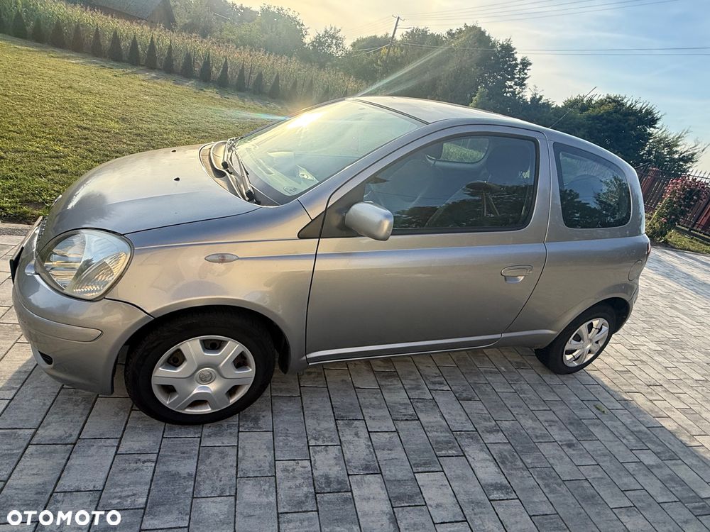 Toyota Yaris 1.0 Base - 5